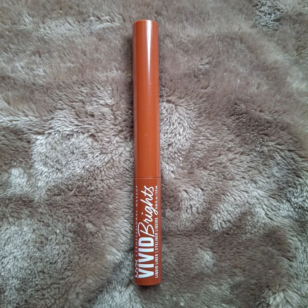 NYX Vivid Brights Eyeliner On Red - Liquid Liner 0.06 fl oz Bold New Unsealed